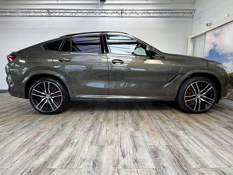 Gebraucht BMW X6 M Sport 298 PS (219 kW) 2025 (0c3d) manhattan green metalli SUV