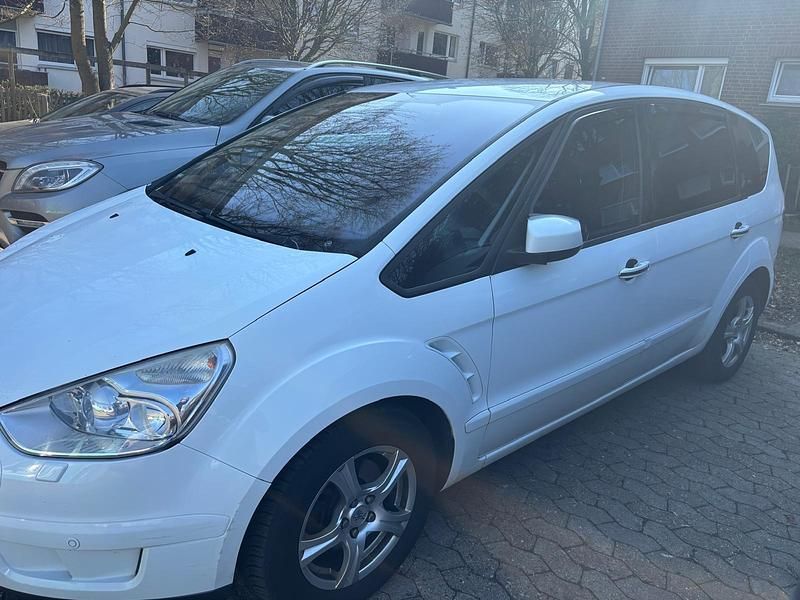 Używany Ford S-MAX S 140 KM (102 kW) 2009 Biały Minivan