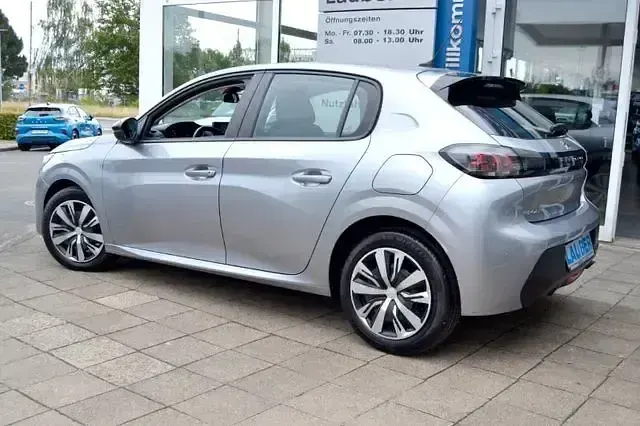 Gebraucht Peugeot 208 Active 75 PS (55 kW) 2023 Silber Kleinwagen