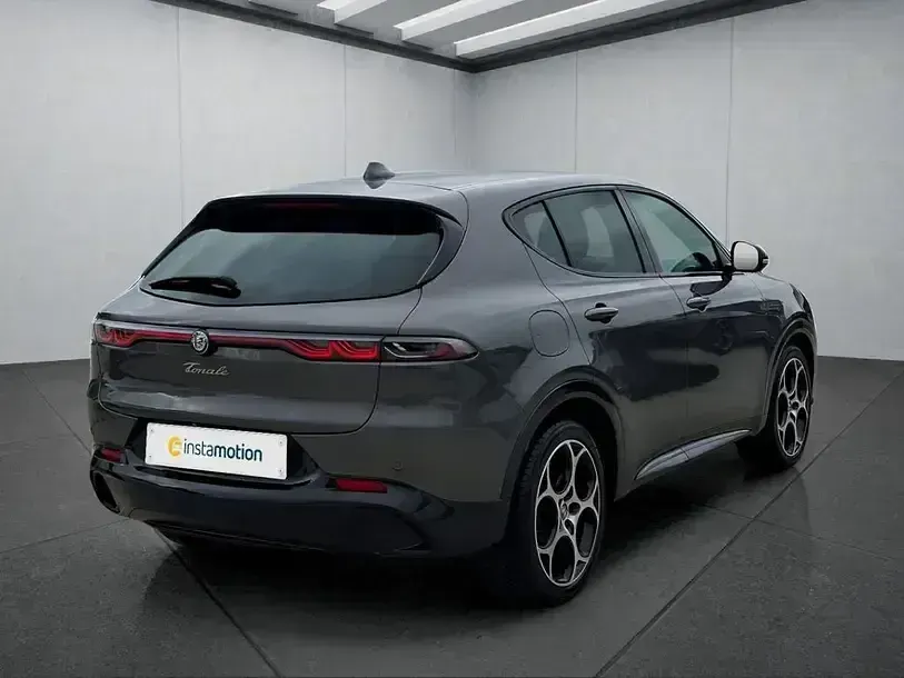 Gebraucht Alfa Romeo Tonale 160 PS (117 kW) 2023 Grau SUV