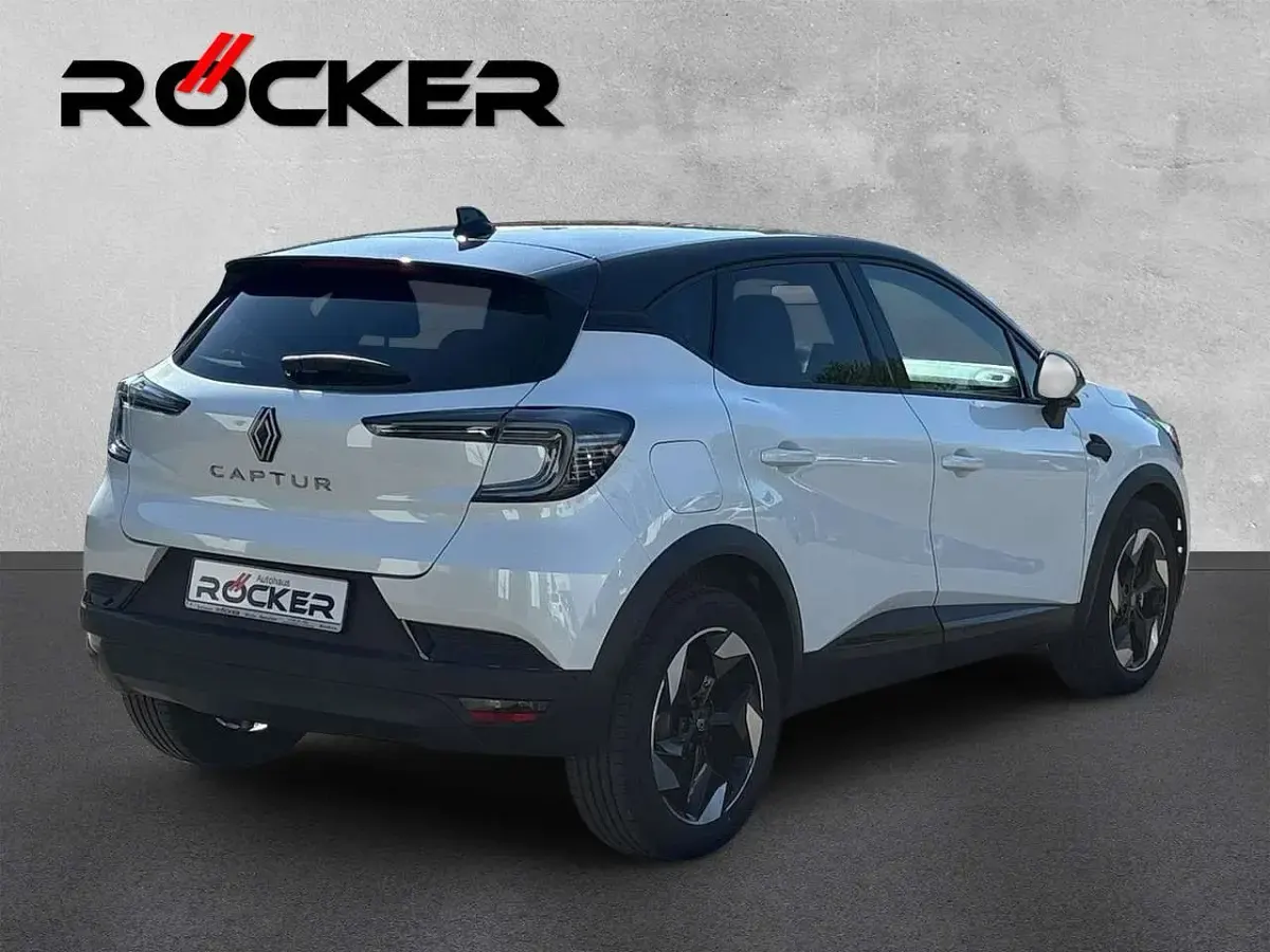 Gebraucht Renault Captur Techno 158 PS (116 kW) 2025 Perlmuttweiß + blackpearls SUV