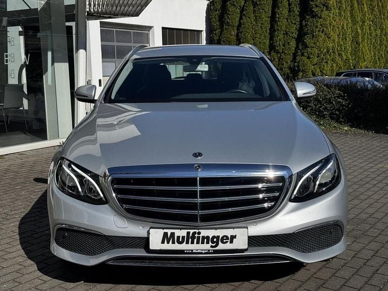 Gebraucht Mercedes E200 Exclusive 160 PS (117 kW) 2020 Grau Kombi