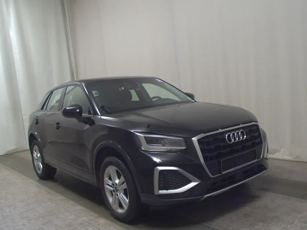 Używany Audi Q2 Advanced 150 KM (110 kW) 2021 Czarny SUV