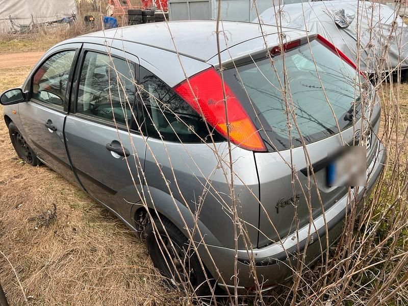 Second-hand Ford Focus 85 CP (62 kW) 2004 Gri Berlinǎ