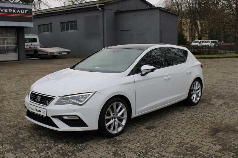 Second-hand Seat Leon FR 180 CP (132 kW) 2017 Alb Berlinǎ