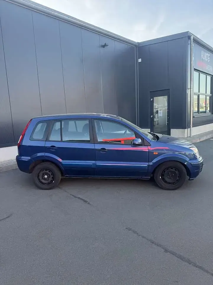 Gebraucht Ford Fusion 80 PS (58 kW) 2009 Blau Kleinwagen
