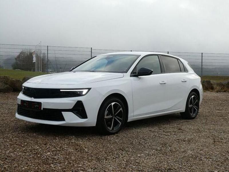 Gebraucht Opel Astra 131 PS (96 kW) 2024 Weiß Limousine