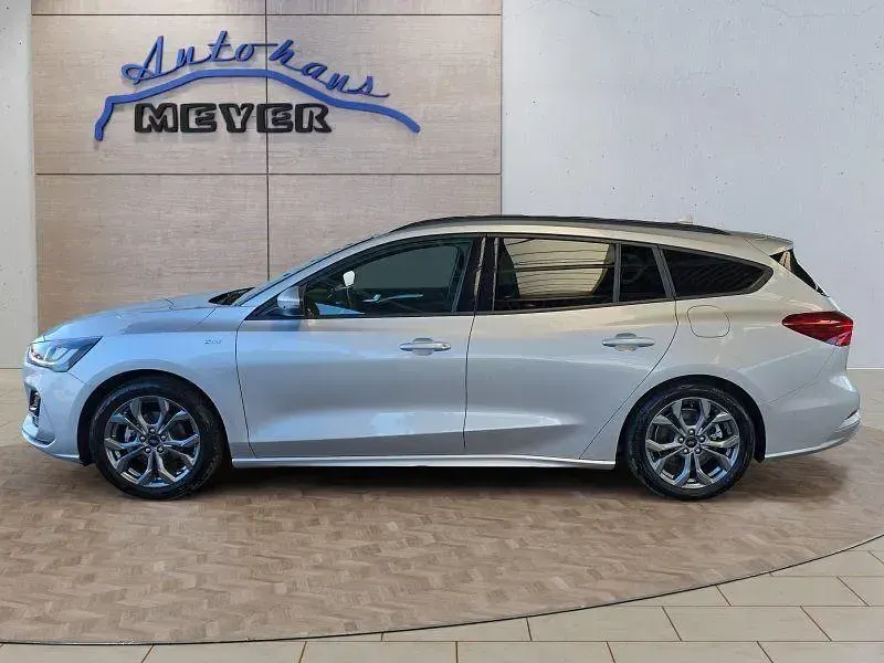 Second-hand Ford Focus ST-Line 155 CP (114 kW) 2024 Argintiu Break