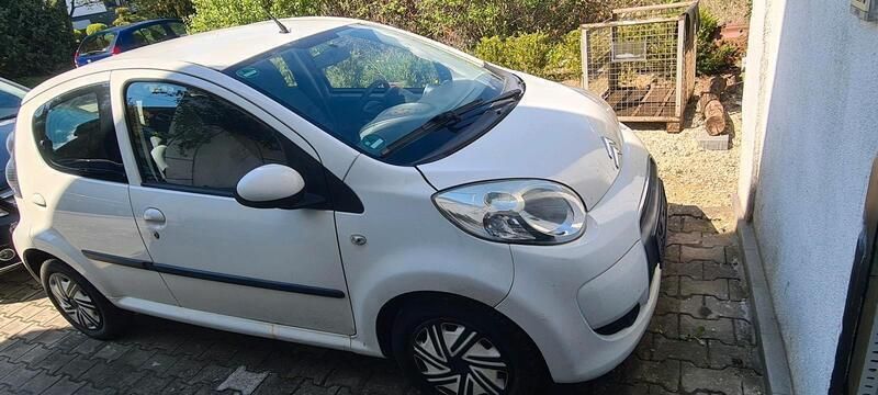 Weiß Gebraucht 2009 Citroën C1 Kleinwagen | 1.200 € (Fairer Preis) - Bild 1/4
