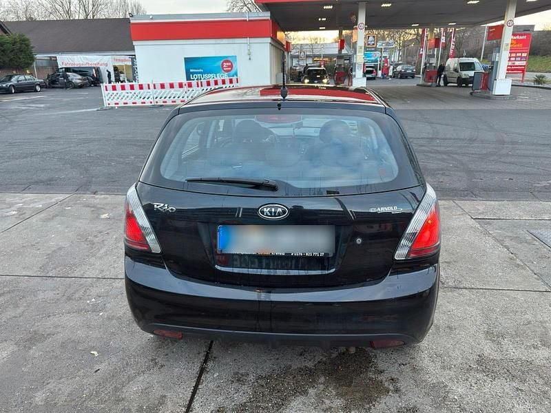 Gebraucht Kia Rio 97 PS (71 kW) 2010 Schwarz Kombi