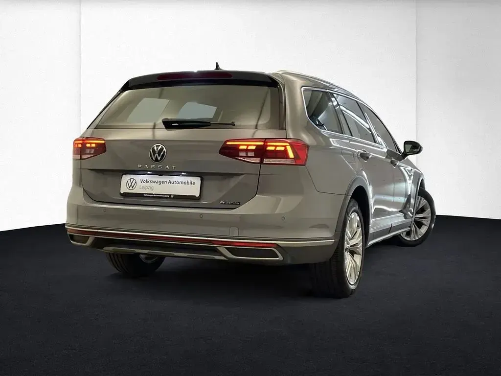 Gebraucht VW Passat Alltrack 200 PS (147 kW) 2023 Grau Kombi