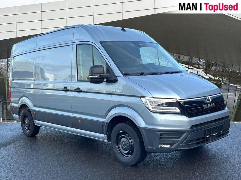 Gebraucht MAN TGE 177 PS (130 kW) 2024 Silber Van