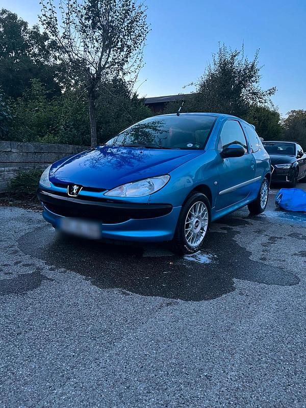 Blau Gebraucht 1999 Peugeot 206 Kleinwagen | 700 € (Guter Preis) - Bild 1/4