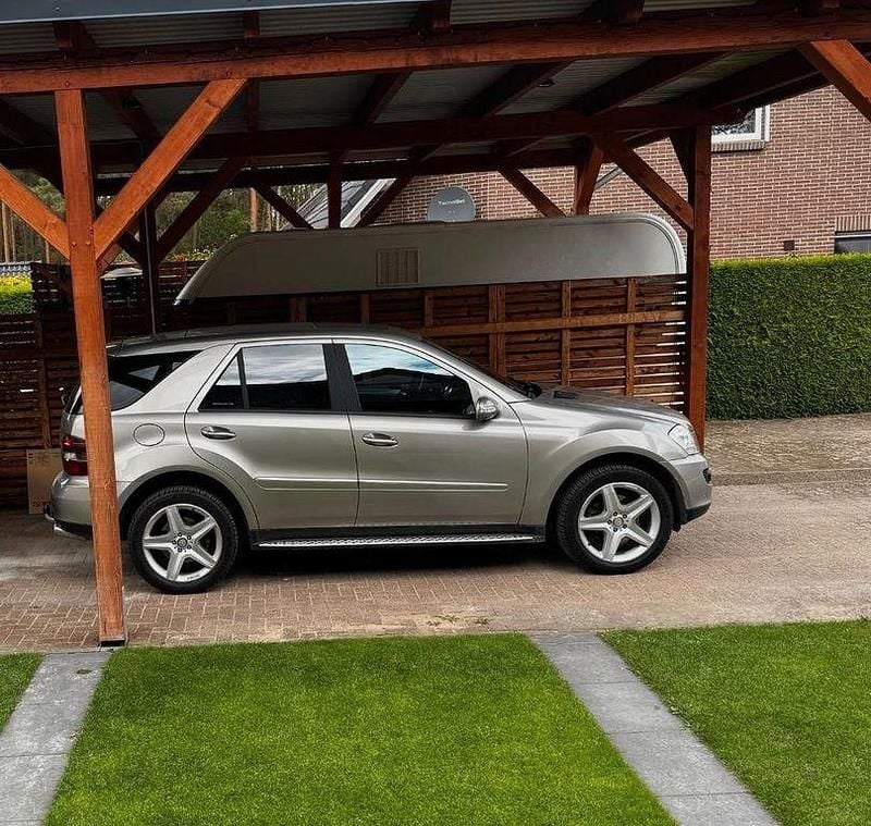 Gebraucht Mercedes ML500 306 PS (225 kW) 2005 Beige SUV