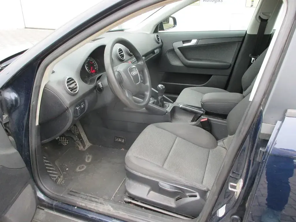 Gebraucht Audi A3 Attraction 105 PS (77 kW) 2006 Blau Kleinwagen
