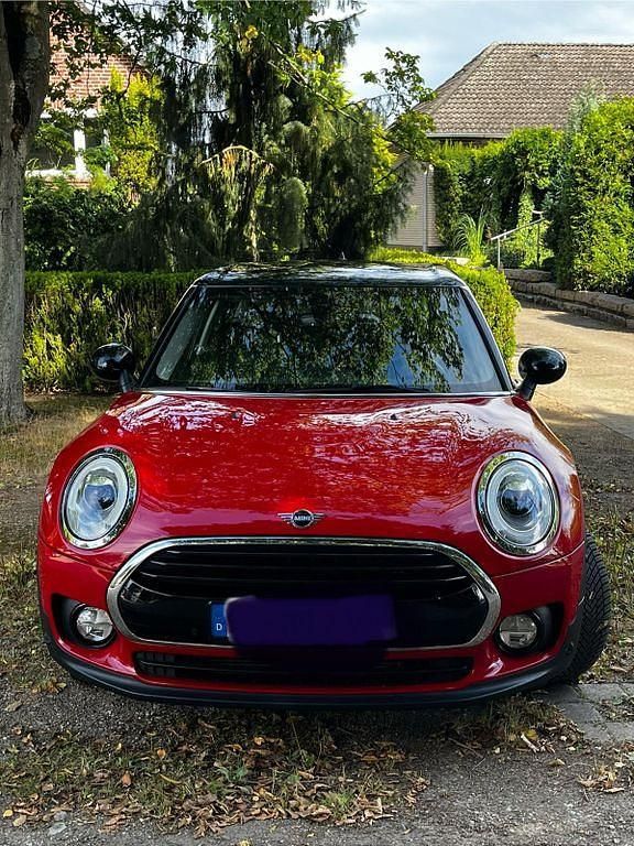Rot Gebraucht 2018 Mini Cooper Clubman Kombi | 15.900 € (Guter Preis) - Bild 1/4