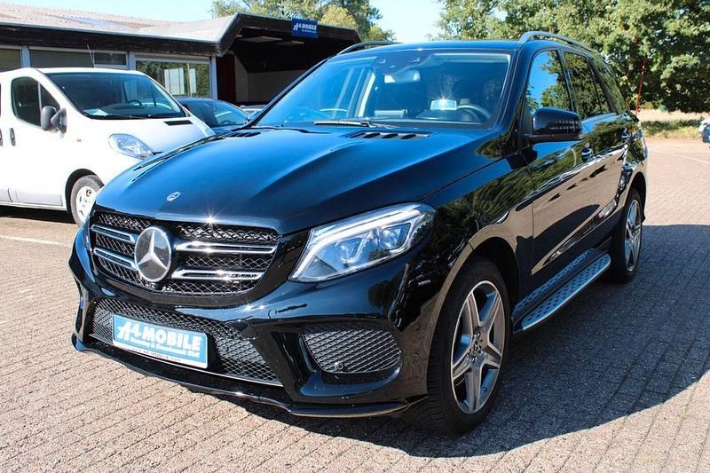 Schwarz/baltic black Gebraucht 2018 Mercedes GLE350 AMG SUV | 39.999 € (Guter Preis) - Bild 1/4