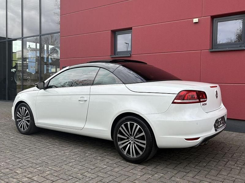 Gebraucht VW Eos Sport 140 PS (102 kW) 2013 Bi colorr oryxweiss / black** Cabrio