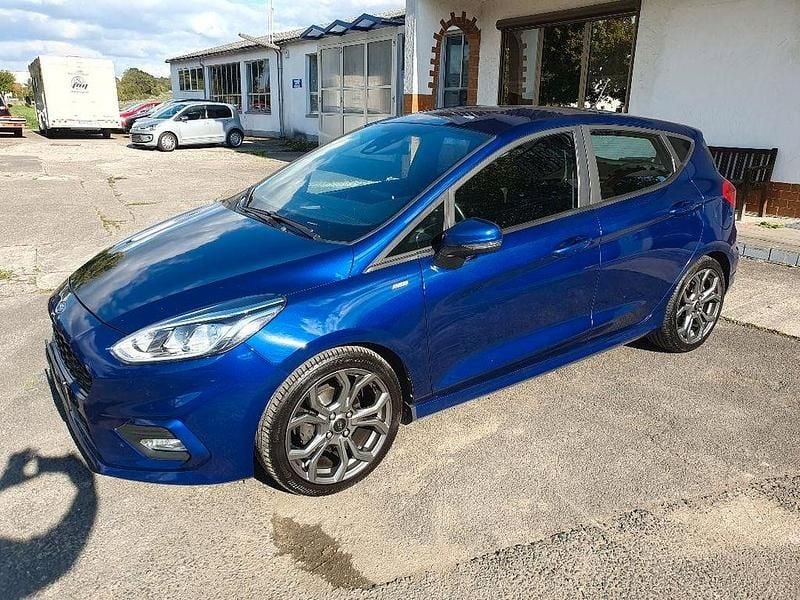 Blau Gebraucht 2018 Ford Fiesta ST-Line Limousine | 6.490 € (Superpreis) - Bild 1/4