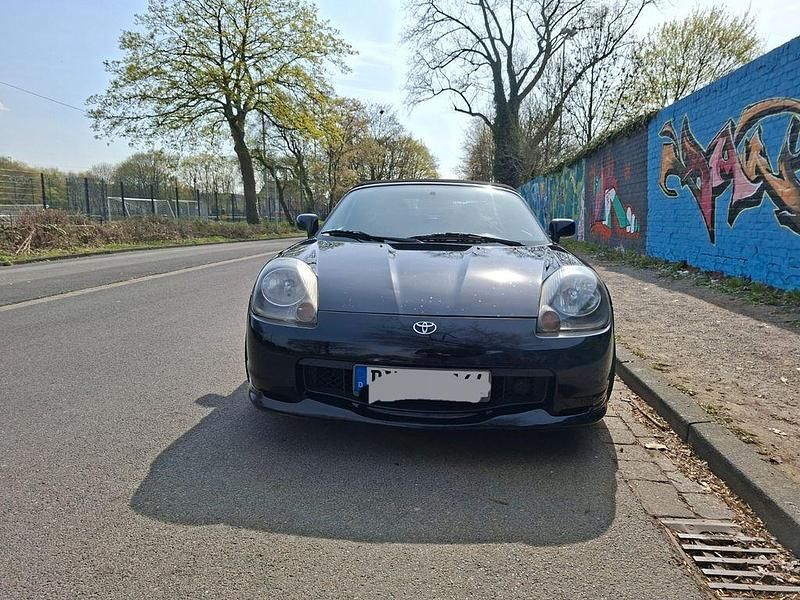 Gebraucht Toyota MR2 140 PS (102 kW) 2000 Schwarz Cabrio