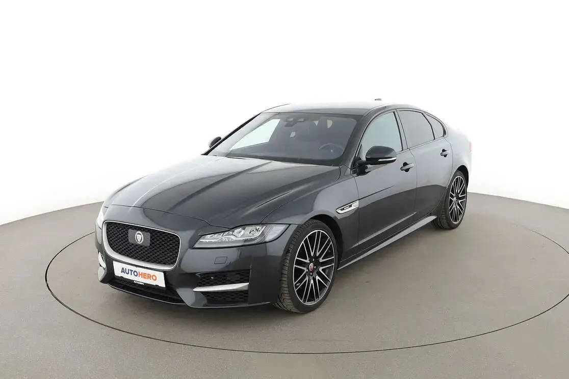 Gebraucht Jaguar XF R-Sport 301 PS (221 kW) 2020 Limousine