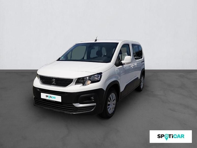 Weiß Gebraucht 2021 Peugeot Rifter Active Van / Kleinbus | 17.990 € (Guter Preis) - Bild 1/3