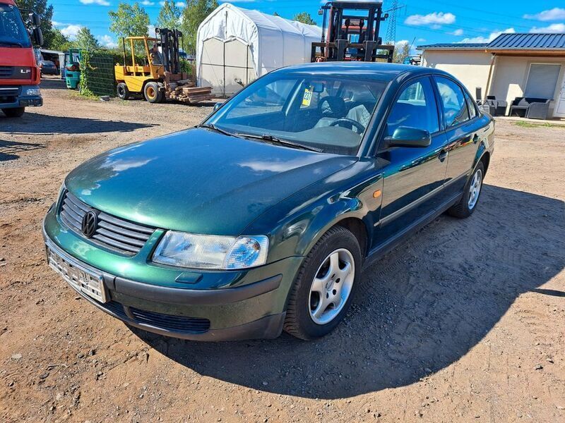 Gebraucht VW Passat Basis 150 PS (110 kW) 1997 Grün Limousine