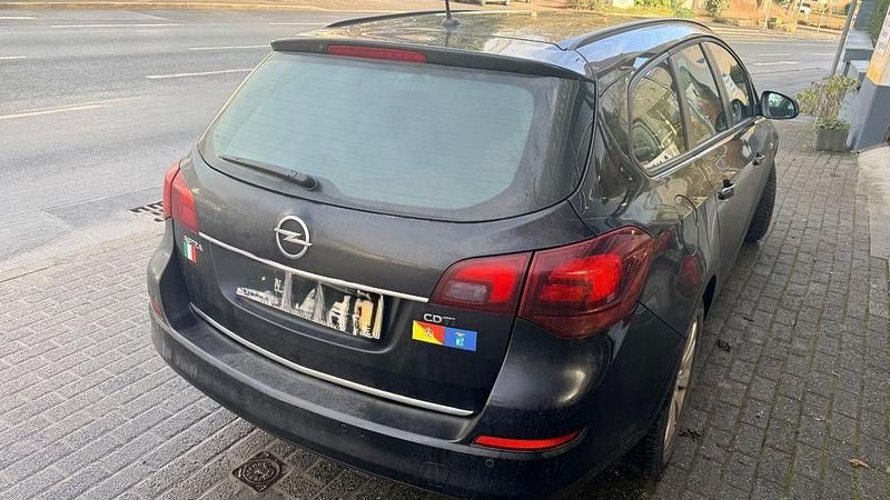 Gebraucht Opel Astra Innovation 125 PS (91 kW) 2011 Schwarz Kombi