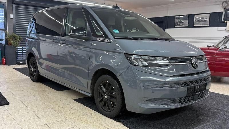 Second-hand VW Multivan 150 CP (110 kW) 2023 Gri Monovolum