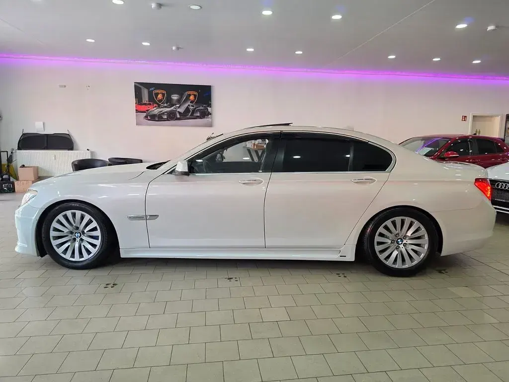 Gebraucht BMW 750L Performance 408 PS (300 kW) 2010 Weiß Limousine
