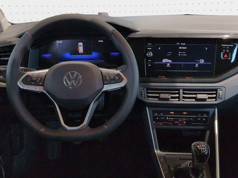 Neu VW Polo Life 95 PS (69 kW) 2026 Vibrant violet metallic Limousine