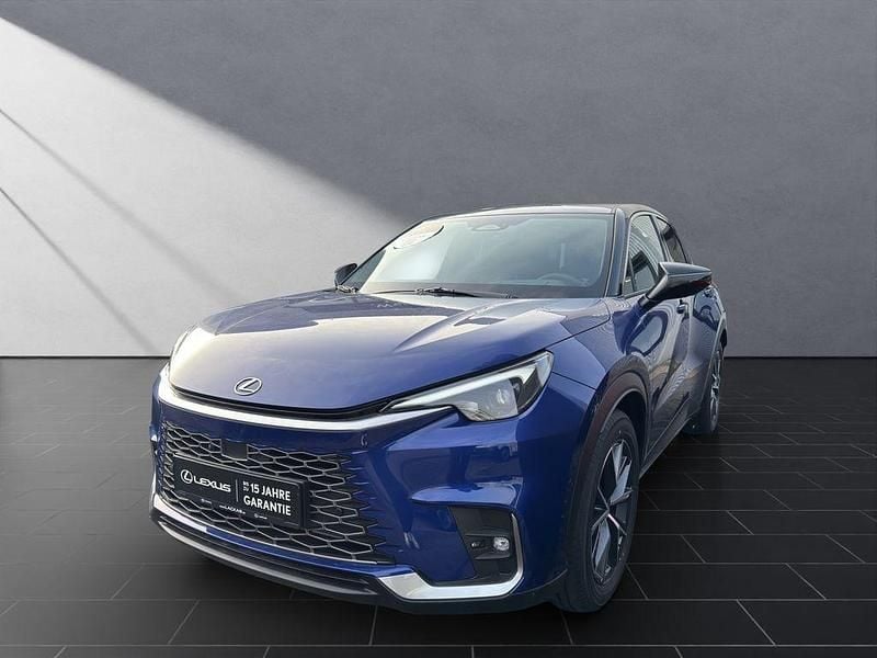 Neu Lexus LBX 136 PS (100 kW) 2025 Blau SUV