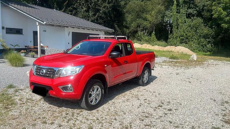 Rot Gebraucht 2022 Nissan Navara Abholung | 29.999 € (Guter Preis) - Bild 1/4