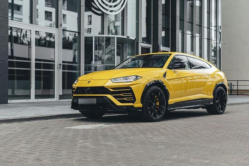 Second-hand Lamborghini Urus 650 CP (478 kW) 2021 Galben SUV