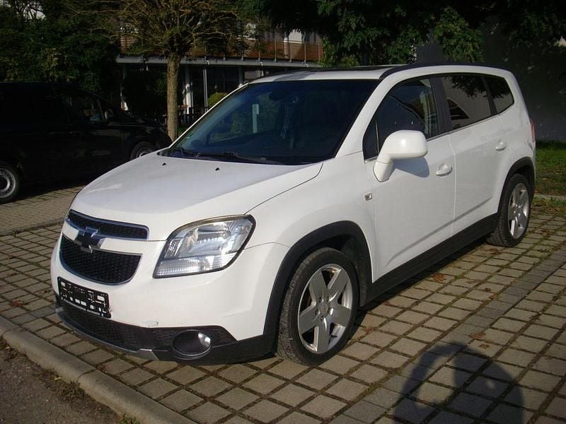 Weiß Gebraucht 2012 Chevrolet Orlando Van / Kleinbus | 5.500 € (Superpreis) - Bild 1/4