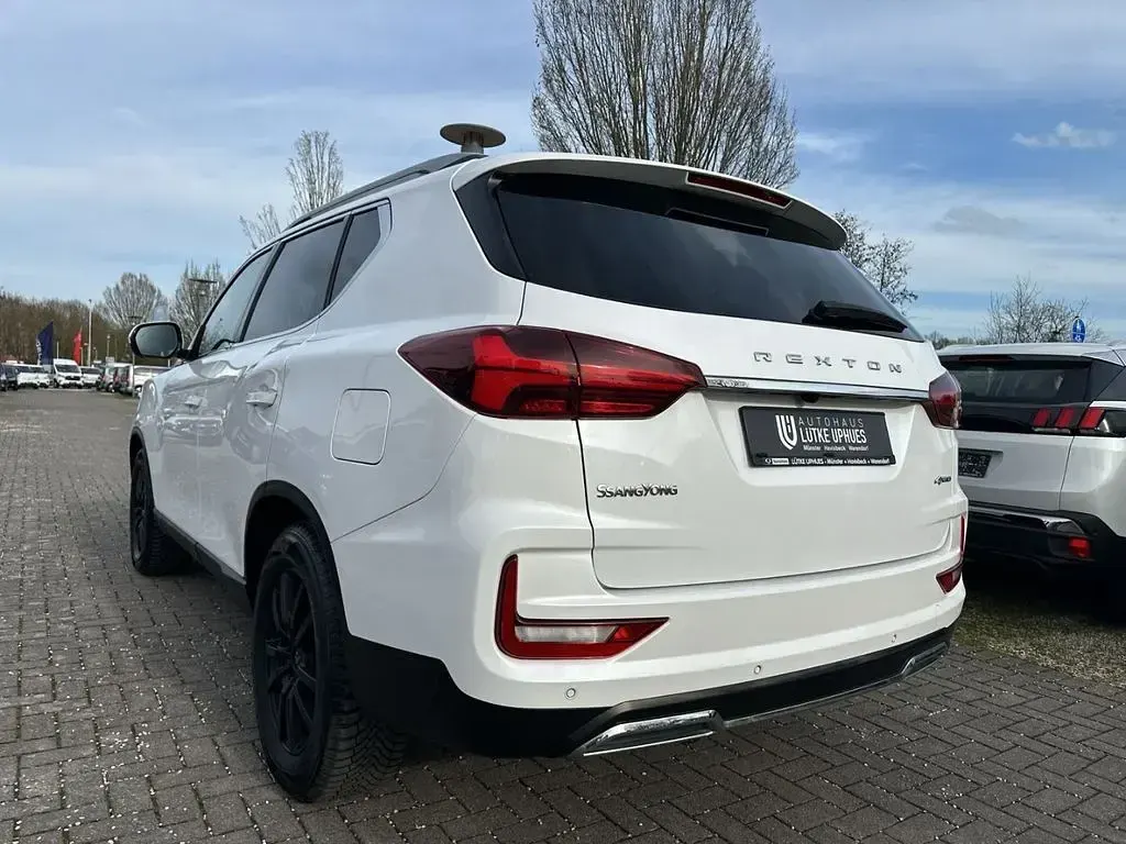 Gebraucht SsangYong Rexton Sapphire 201 PS (147 kW) 2021 Weiß SUV