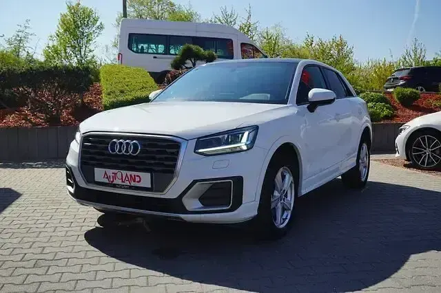 Gebraucht Audi Q2 Sport 116 PS (85 kW) 2018 Weiß SUV