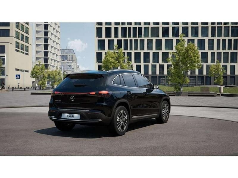 Gebraucht Mercedes EQA250 Progressive 139 kW (190 PS) 2025 Metalliclack kosmosschwarz SUV