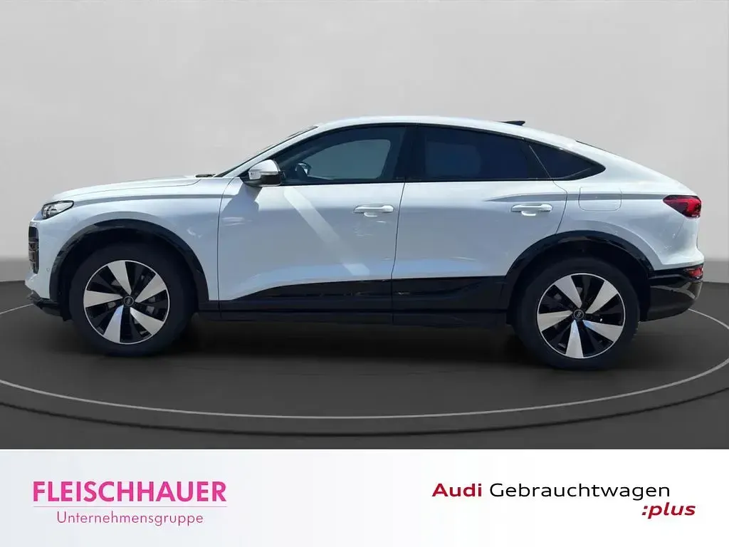 Gebraucht Audi Q6 Sportback e-tron Comfort 185 kW (252 PS) 2025 Gletscherweiß metallic SUV