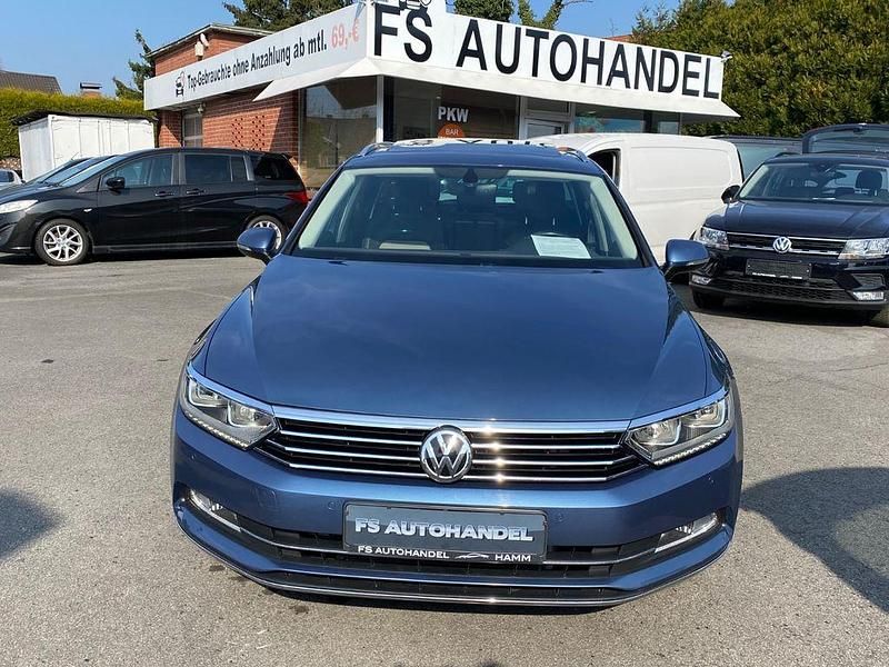 Gebraucht VW Passat Highline 179 PS (131 kW) 2016 Blau Kombi