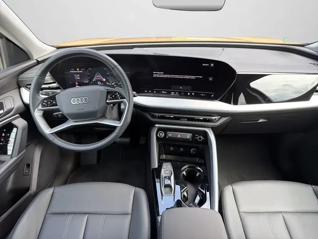 Gebraucht Audi Q5 Comfort 204 PS (150 kW) 2025 Sakhirgold metallic (metallic) SUV