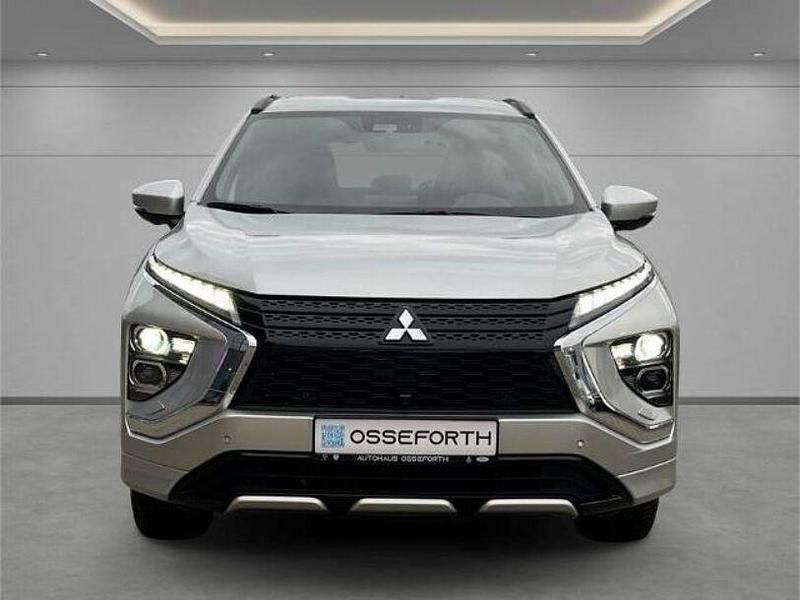 Gebraucht Mitsubishi Eclipse Cross Select 98 PS (72 kW) 2023 M) (silber SUV