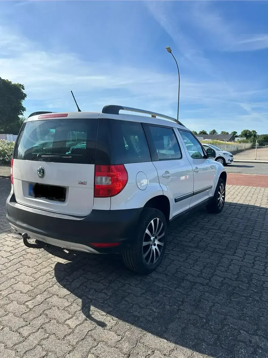 Gebraucht Skoda Yeti 110 PS (80 kW) 2012 Weiß SUV