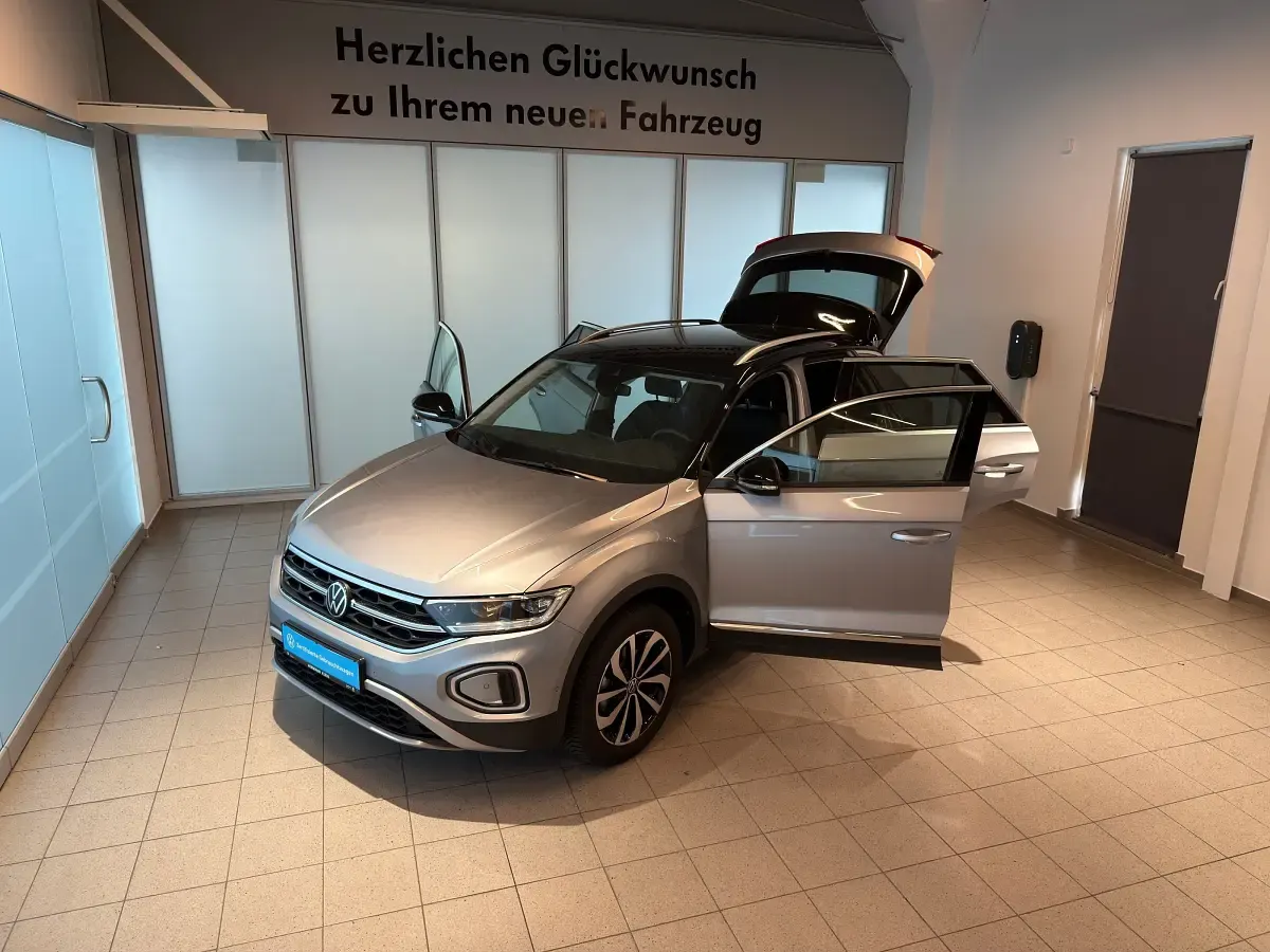 Gebraucht VW T-Roc Style 150 PS (110 kW) 2025 Silber SUV