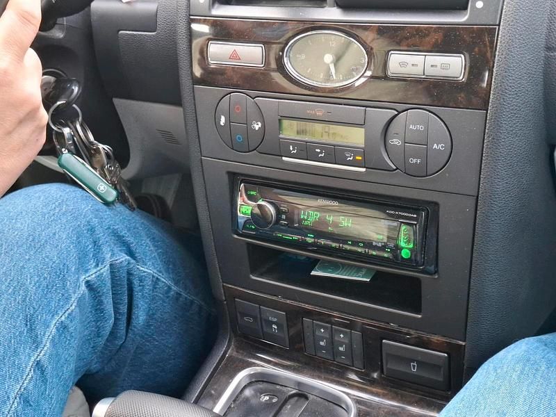 Silber Gebraucht 2004 Ford Mondeo Kombi | 900 € (Guter Preis) - Bild 1/4