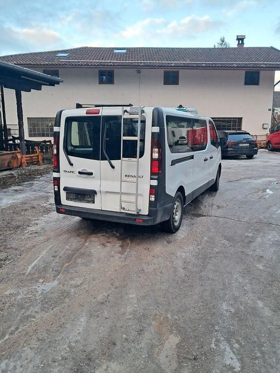 Gebraucht Renault Trafic 121 PS (88 kW) 2019 Weiß Van / Kleinbus