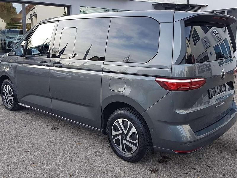 Gebraucht VW T7 Life 150 PS (110 kW) 2025 Indiumgrau Van