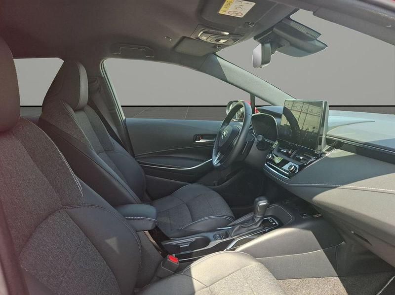 Gebraucht Toyota Corolla Team 152 PS (111 kW) 2023 Rot Kombi