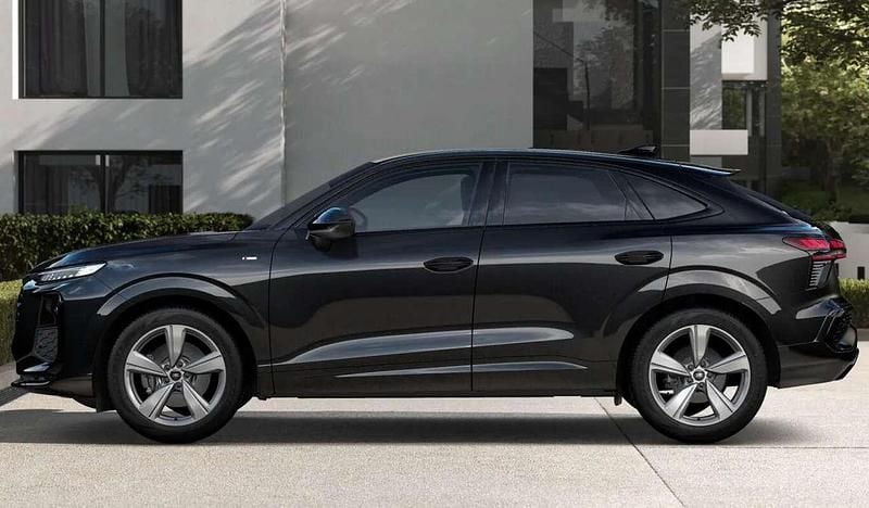 Mythosschwarz metallic Neu 2025 Audi Q3 Sportback S-Line SUV | 54.439 € (Fairer Preis) - Bild 1/4