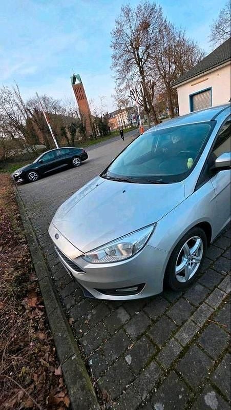 Usata Ford Focus 77 CV (56 kW) 2017 Grigio Station wagon